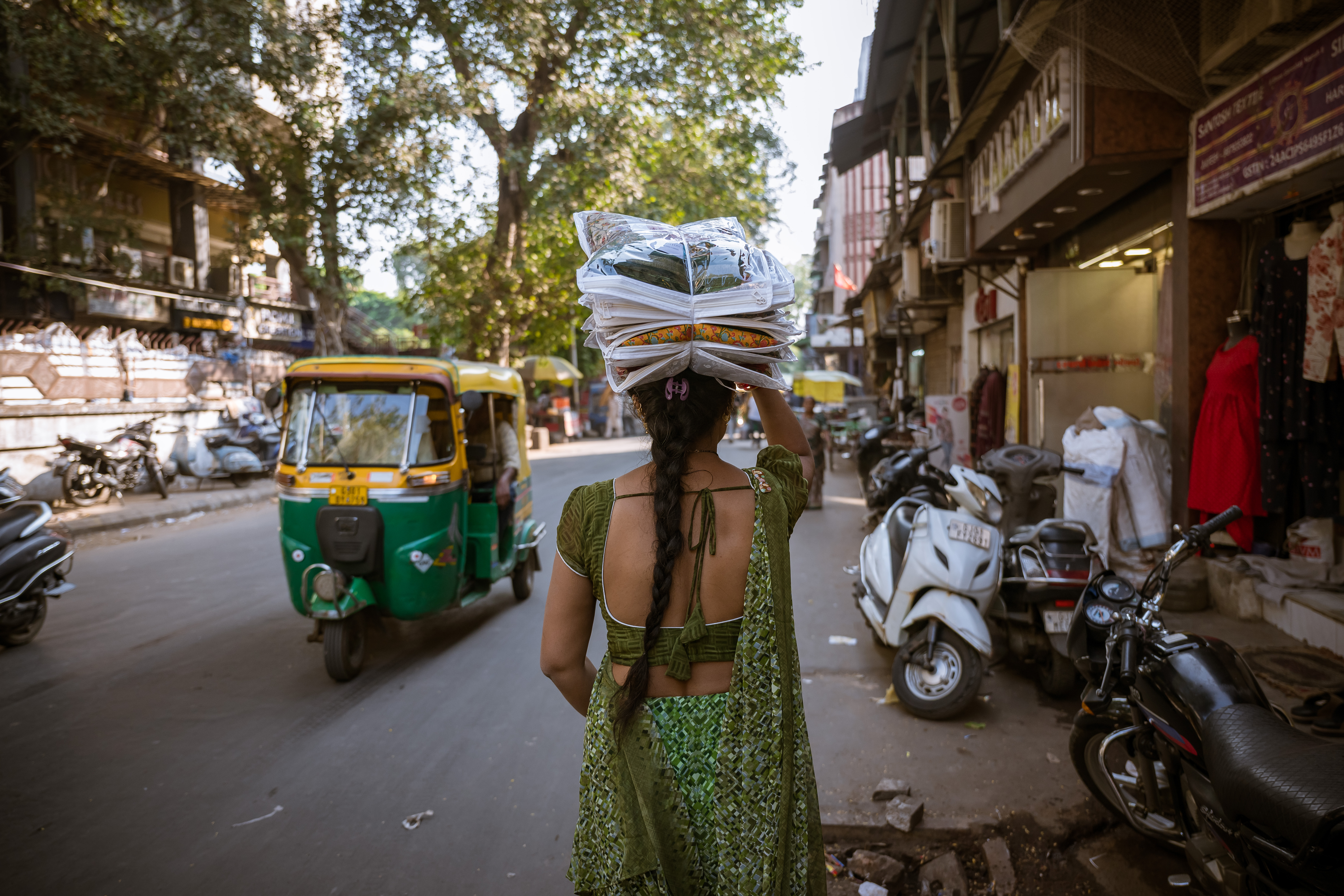 Pooja Thakur, Head Loader, India, 2025